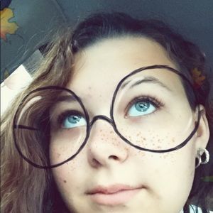 Meet your Posher, Catherine